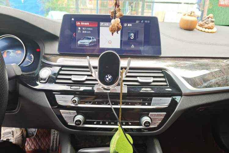 Used BMW 5 Series 2018 Restyled 530Li Leading Edition M Sport Package Audio And AC Panel