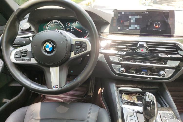 Used BMW 5 Series 2018 525Li M Sport Package Center Console