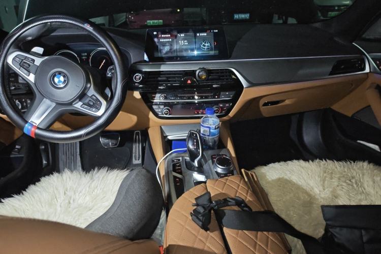 Used BMW 5 Series 2018 Restyled 530Li Luxury Edition M Sport Package Center Console