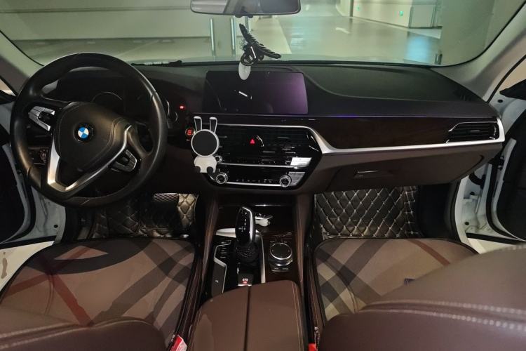 Used BMW 5 Series 2018 525Li Luxury Package Center Console