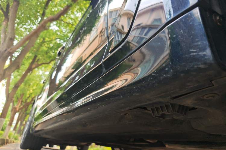 Used BMW 5 Series 2018 525Li M Sport Package Chassis Front Right