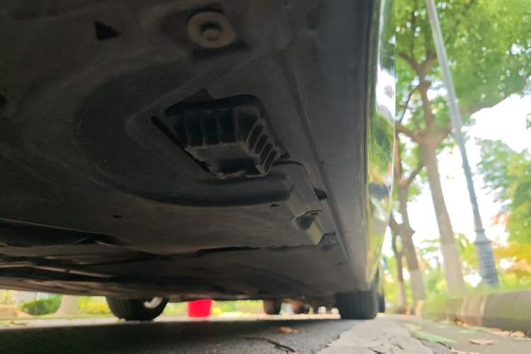 Used BMW 5 Series 2018 525Li M Sport Package Chassis Rear Right