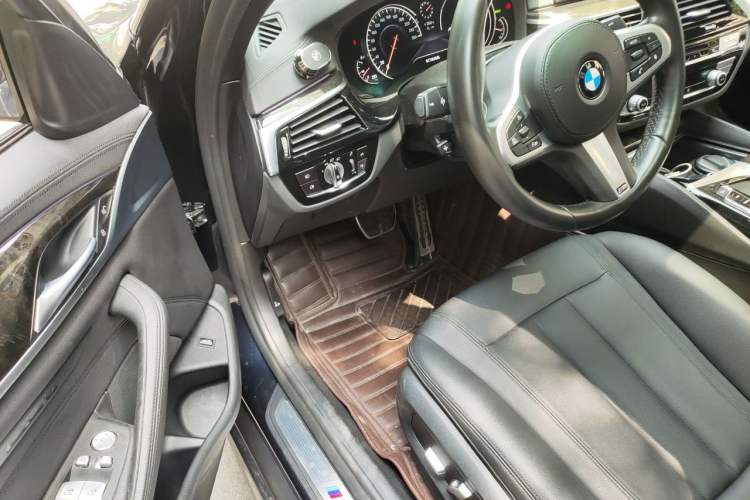 Used BMW 5 Series 2018 525Li M Sport Package Driver Seat