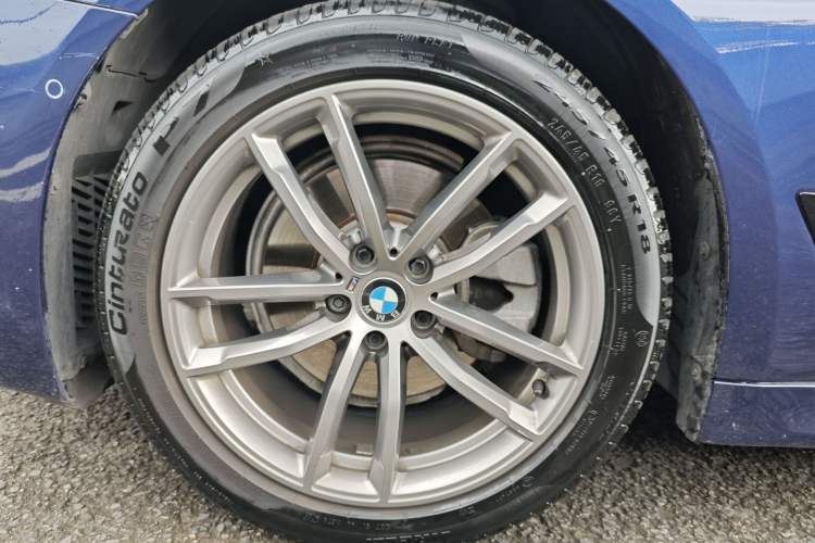 Used BMW 5 Series 2018 525i M Sport Package Exterior 6