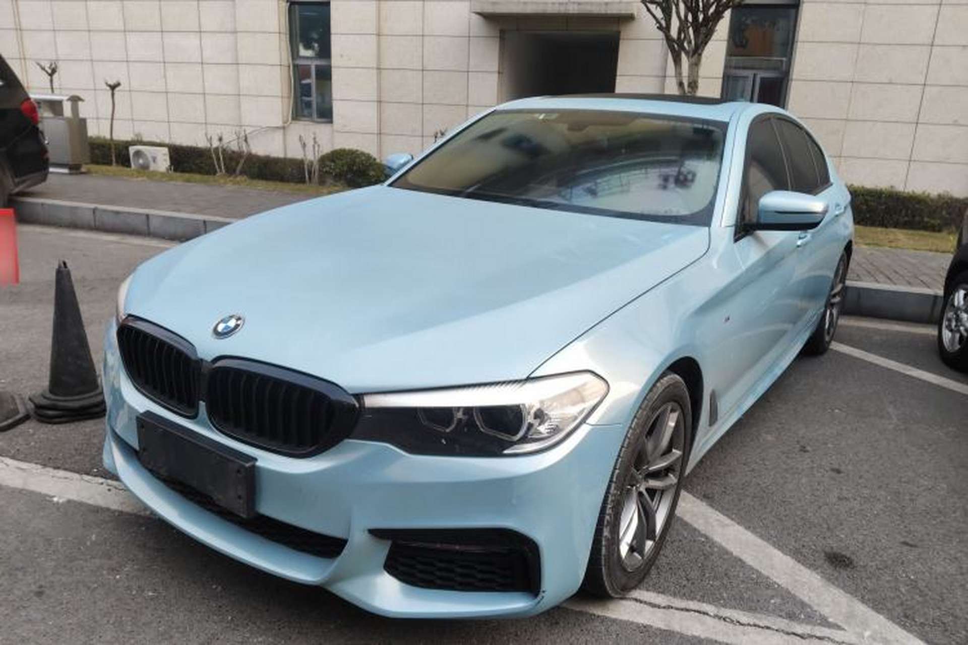 Used BMW 5 Series 2018 525i M Sport Package Front Left 45 Deg