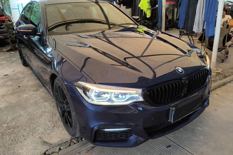 Used BMW 5 Series 2018 530i M Sport Package Front Right 45 Deg