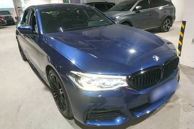 Used BMW 5 Series 2018 540i M Sport Package Front Right 45 Deg