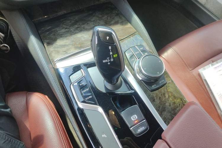 Used BMW 5 Series 2018 530Li xDrive M Sport Package Gear Lever