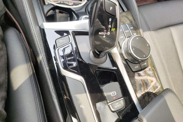 Used BMW 5 Series 2018 525Li M Sport Package Gear Lever