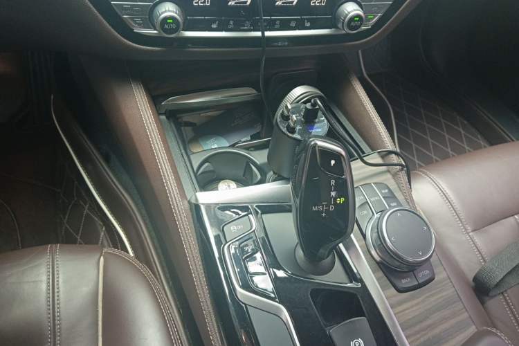 Used BMW 5 Series 2018 Facelifted 530Li xDrive M Sport Package Gear Lever