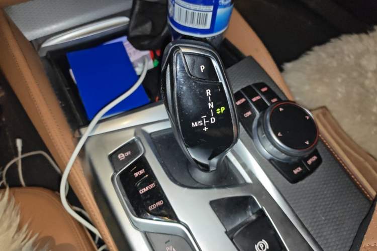 Used BMW 5 Series 2018 Restyled 530Li Luxury Edition M Sport Package Gear Lever