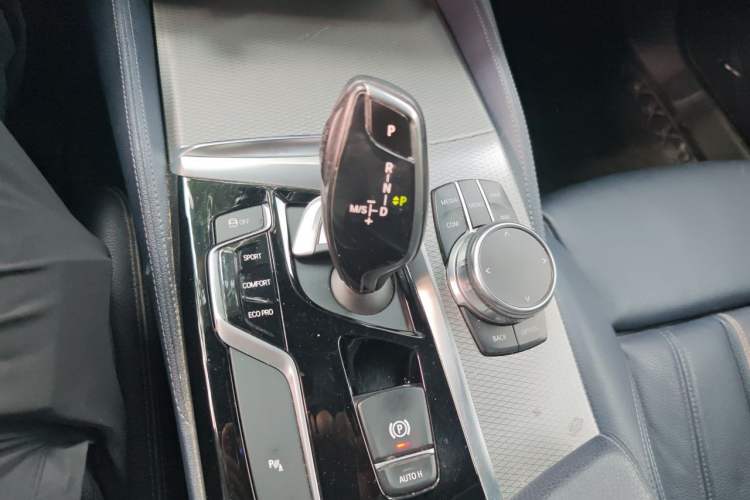 Used BMW 5 Series 2018 525Li M Sport Package Gear Lever