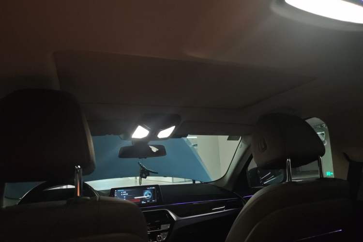 Used BMW 5 Series 2018 525Li Luxury Package Headliner