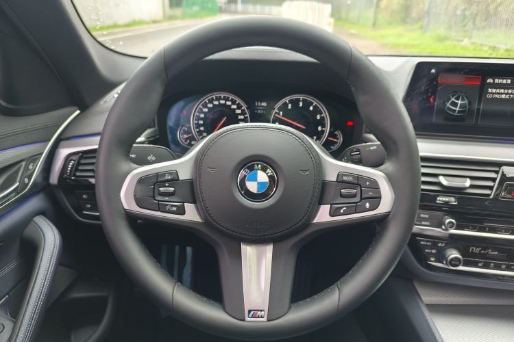 Used BMW 5 Series 2018 525i M Sport Package Interior 6