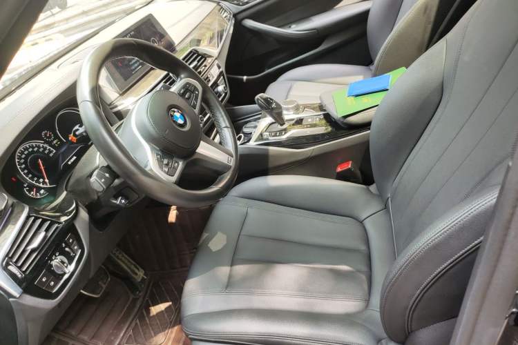 Used BMW 5 Series 2018 525Li M Sport Package Left Front Seat
