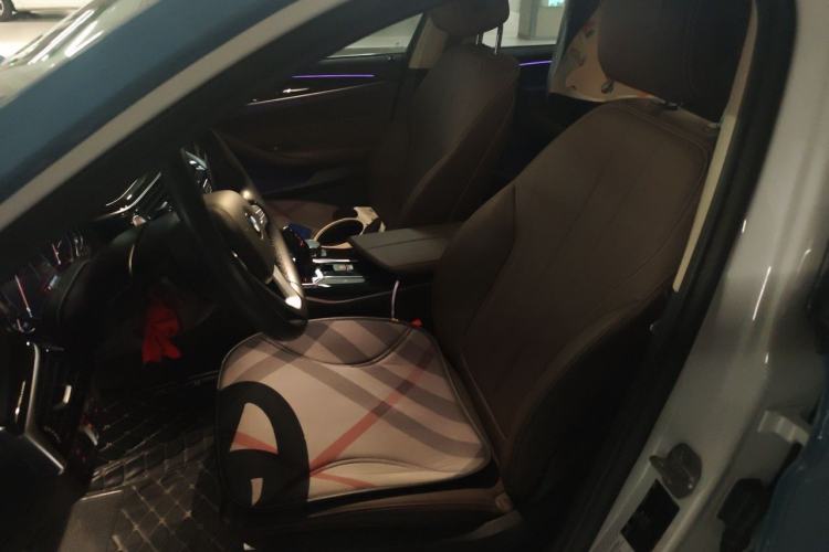 Used BMW 5 Series 2018 525Li Luxury Package Left Front Seat