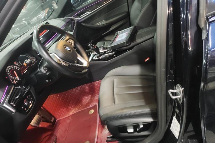 Used BMW 5 Series 2018 525Li M Sport Package Left Front Seat