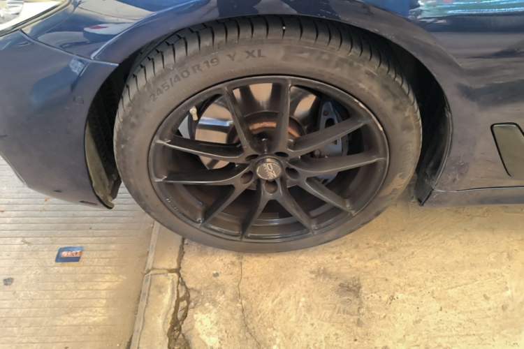 Used BMW 5 Series 2018 530i M Sport Package Left Front Wheel Hub