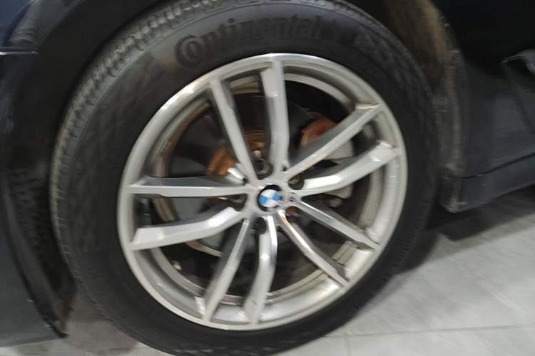 Used BMW 5 Series 2018 525Li M Sport Package Left Front Wheel Hub