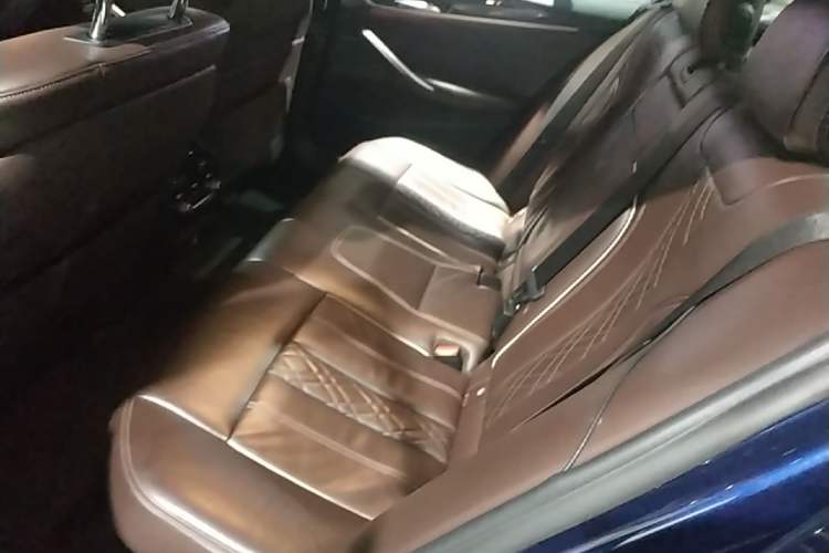Used BMW 5 Series 2018 540i M Sport Package Left Rear Seat