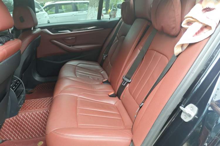 Used BMW 5 Series 2018 Restyled 530Li Leading Edition M Sport Package Left Rear Seat