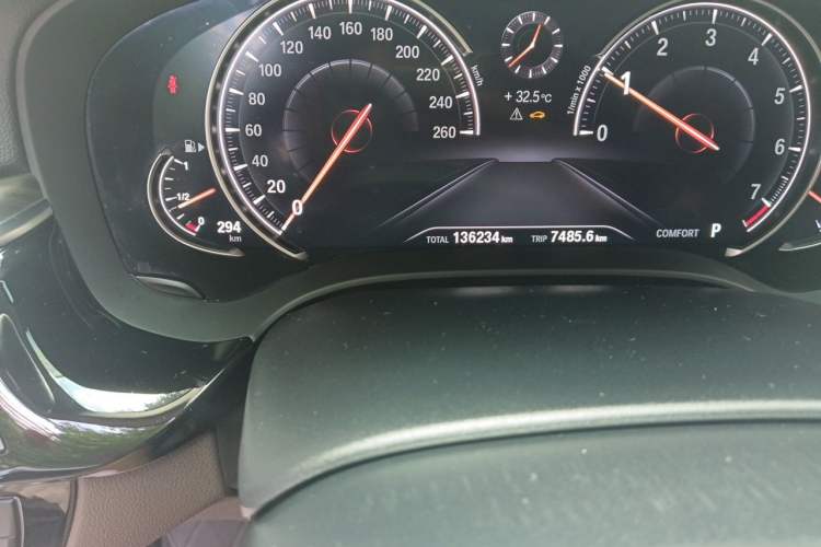 Used BMW 5 Series 2018 Facelifted 530Li xDrive M Sport Package Odometer Close Up
