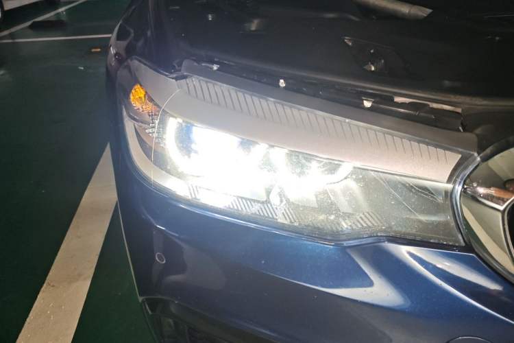 Used BMW 5 Series 2018 525i M Sport Package Right Front Headlight