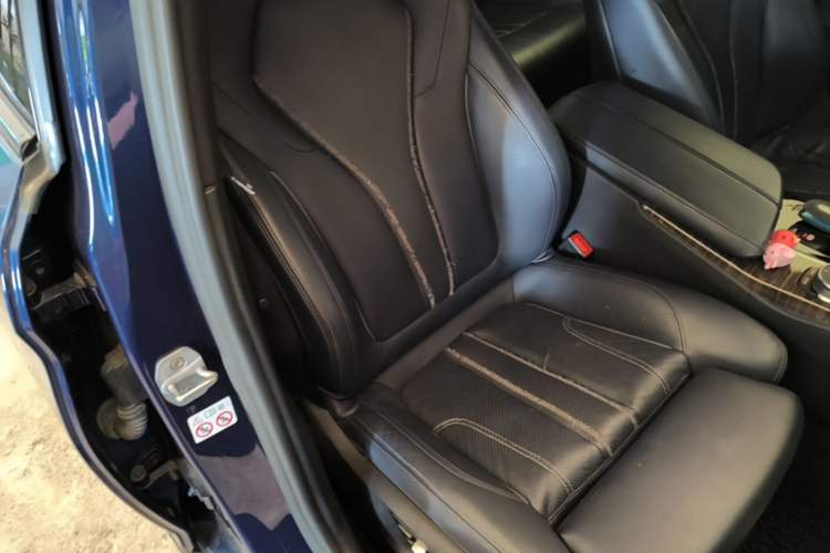 Used BMW 5 Series 2018 530i M Sport Package Right Front Seat