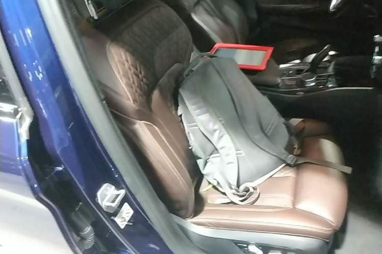 Used BMW 5 Series 2018 540i M Sport Package Right Front Seat