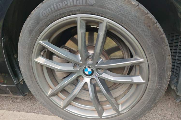Used BMW 5 Series 2018 525Li M Sport Package Right Front Wheel Hub