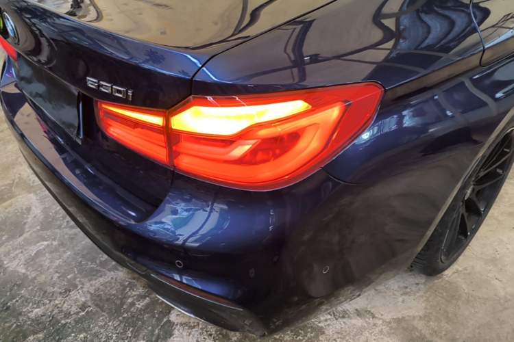 Used BMW 5 Series 2018 530i M Sport Package Right Rear Taillight
