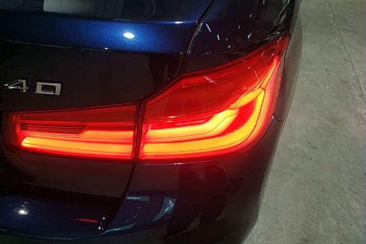 Used BMW 5 Series 2018 540i M Sport Package Right Rear Taillight