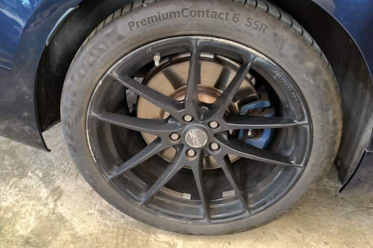 Used BMW 5 Series 2018 530i M Sport Package Right Rear Wheel Hub
