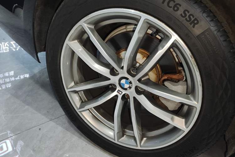 Used BMW 5 Series 2018 525Li M Sport Package Right Rear Wheel Hub
