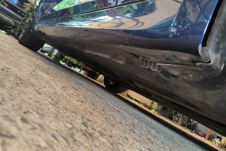 Used BMW 5 Series 2018 530i M Sport Package Right Side Sill