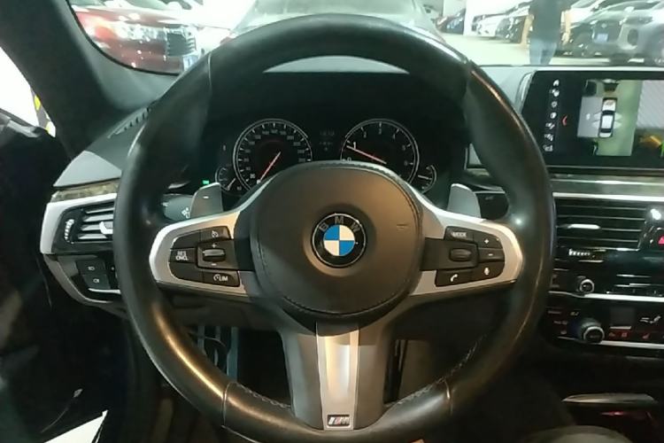 Used BMW 5 Series 2018 540i M Sport Package Steering Wheel