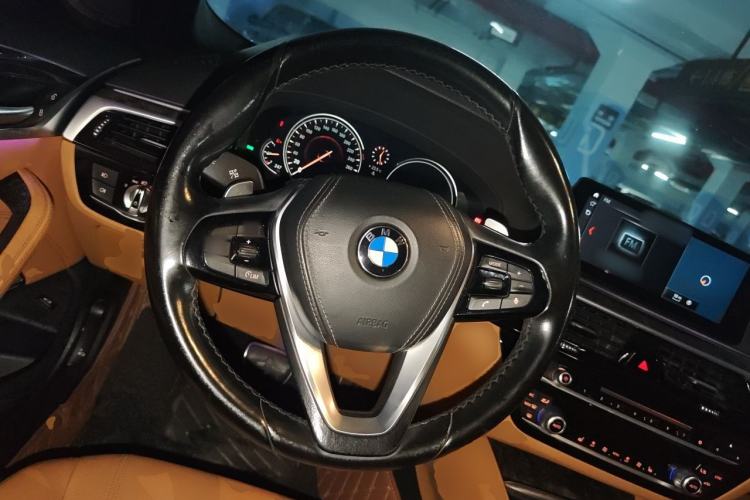 Used BMW 5 Series 2018 530Li Leading Model M Sport Package Steering Wheel