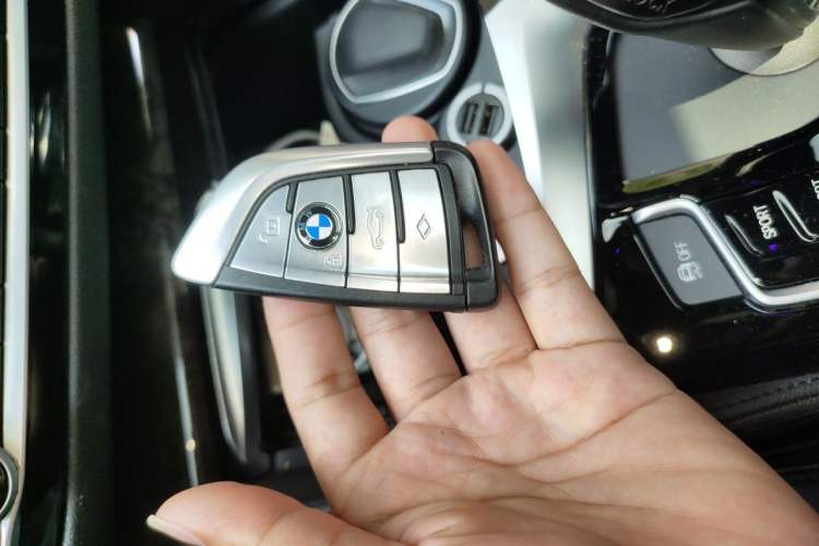 Used BMW 5 Series 2018 525Li M Sport Package Vehicle Key