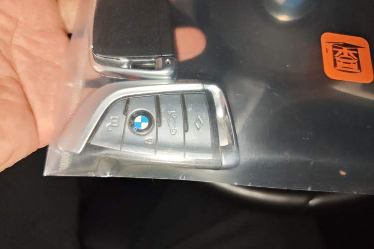 Used BMW 5 Series 2018 525i M Sport Package Vehicle Key