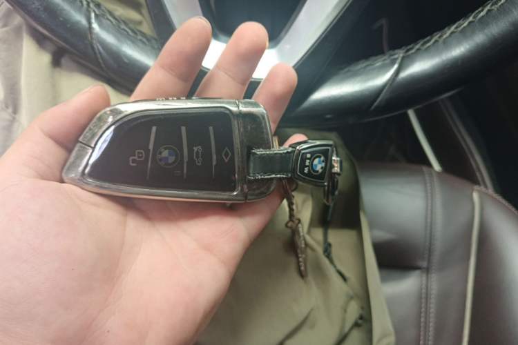 Used BMW 5 Series 2018 Facelifted 530Li xDrive M Sport Package Vehicle Key