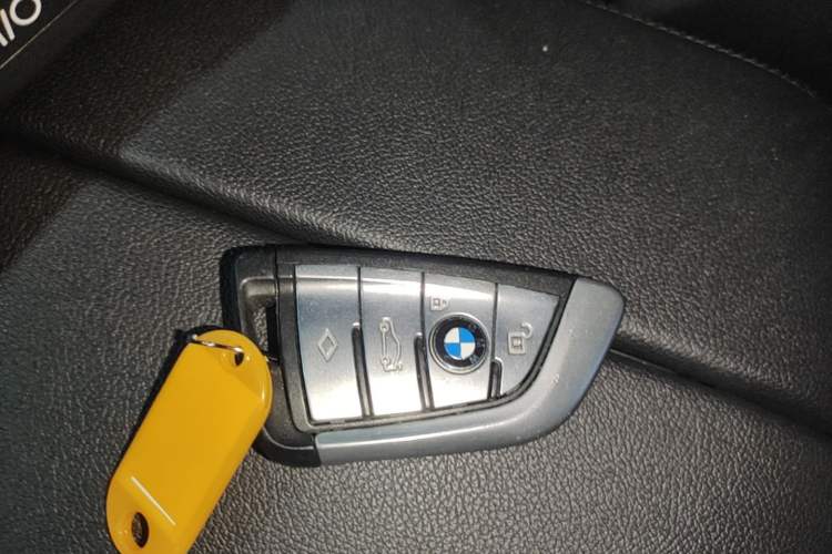 Used BMW 5 Series 2018 525Li M Sport Package Vehicle Key