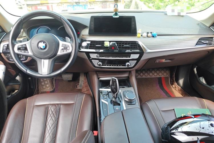 Used BMW 5 Series 2018 Revised Version 530Li Leading Edition Luxury Package Center Console