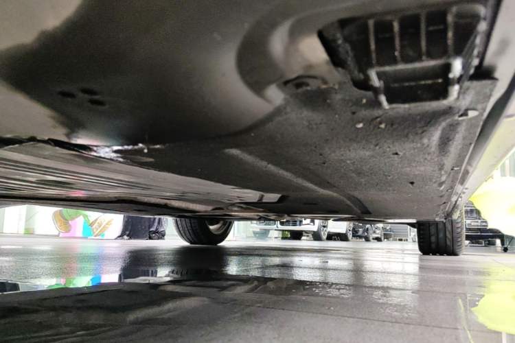 Used BMW 5 Series 2018 525Li M Sport Package Chassis Front Left