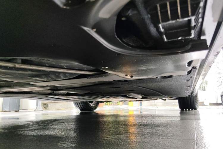 Used BMW 5 Series 2018 525Li M Sport Package Chassis Rear Right