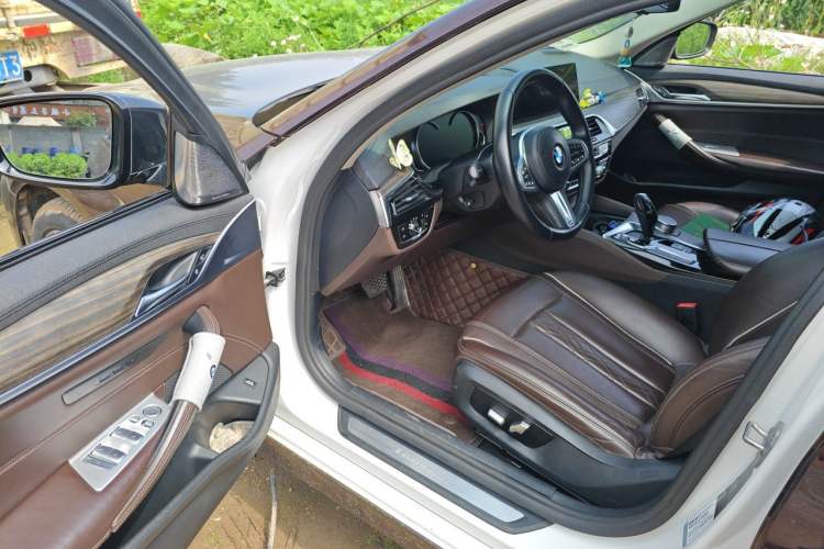 Used BMW 5 Series 2018 Revised Version 530Li Leading Edition Luxury Package Driver Seat