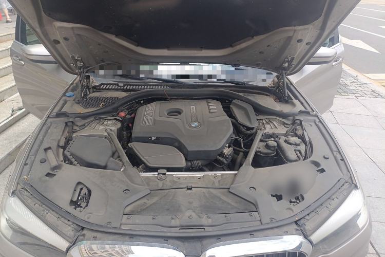 Used BMW 5 Series 2018 528Li Launch Special Edition Engine Bay