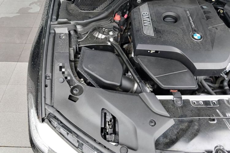 Used BMW 5 Series 2018 525Li M Sport Package Engine Bay Right