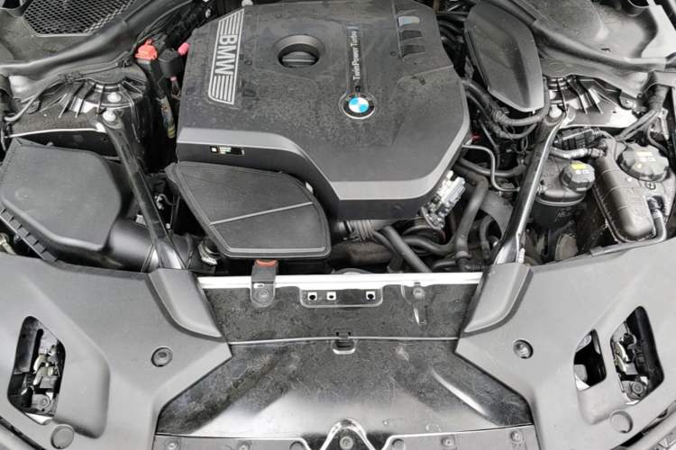 Used BMW 5 Series 2018 525Li M Sport Package Engine Bay