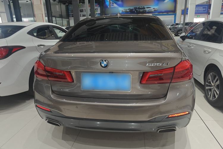 Used BMW 5 Series 2018 525Li M Sport Package Exterior 4