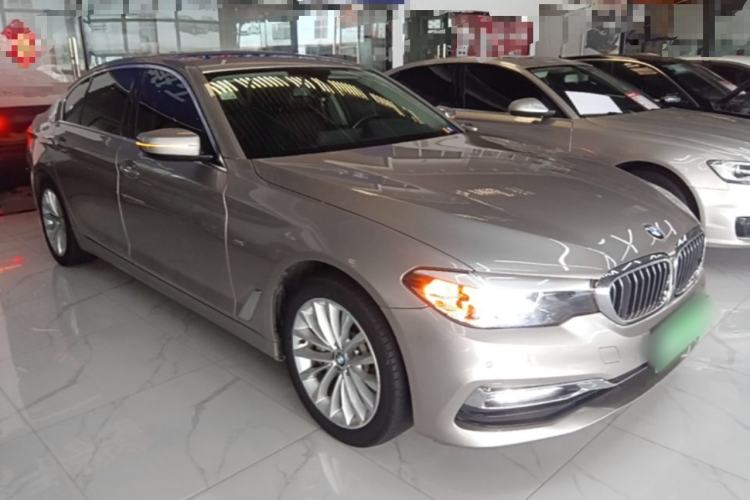 Used BMW 5 Series 2018 Revised Version 530Li Leading Edition Luxury Package Front Right 45 Deg